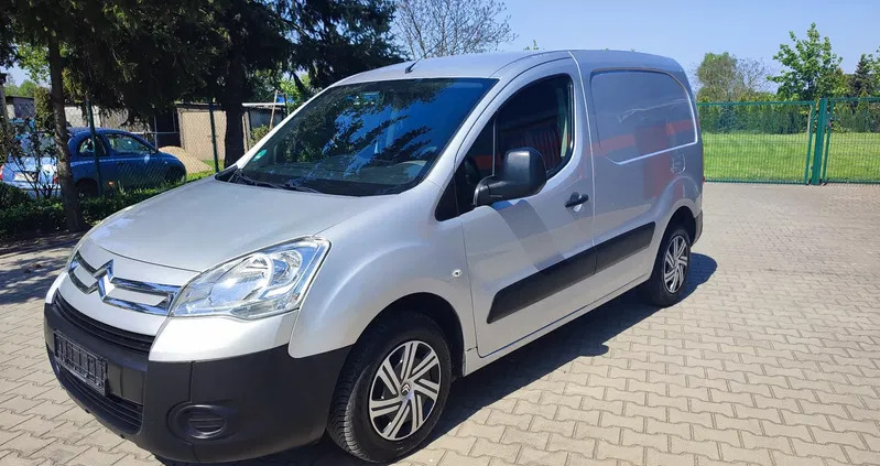 samochody osobowe Citroen Berlingo cena 19900 przebieg: 167000, rok produkcji 2005 z Oborniki